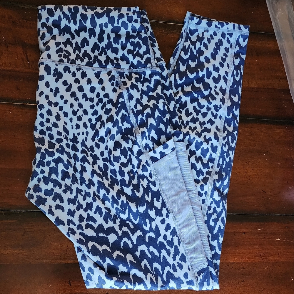 Fabletics EUC Medium Powerhold Leggings